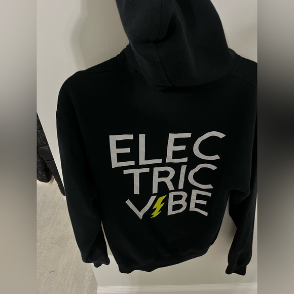 black “Electric Vibe” hoodie - SIZE M - Picture 3 of 3